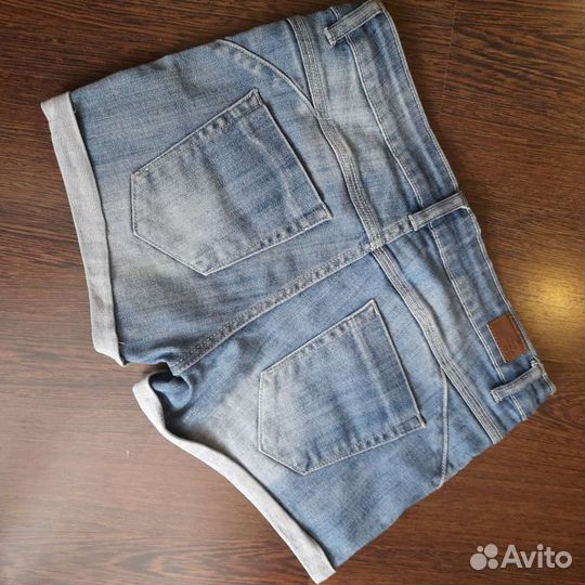 Женские джинсовые шорты
