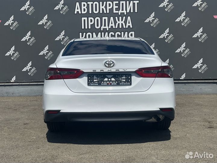 Toyota Camry 2.0 AT, 2018, 97 560 км