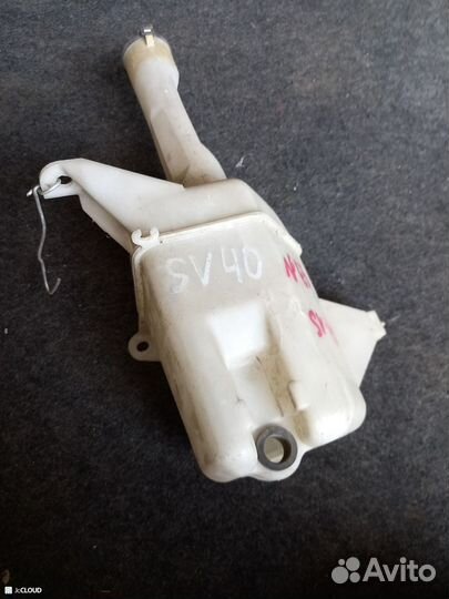 Бачок омывателя на toyota camry SV40