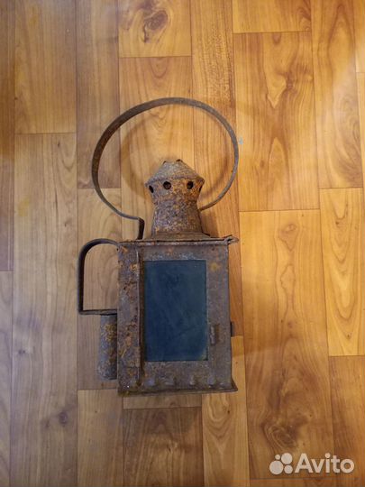 Фонарь старинный железнодорожный