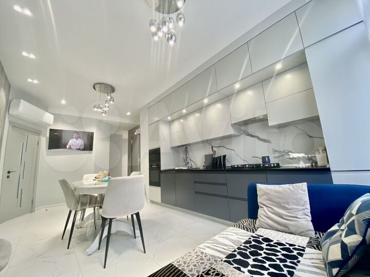 2-к. квартира, 70 м², 1/8 эт.