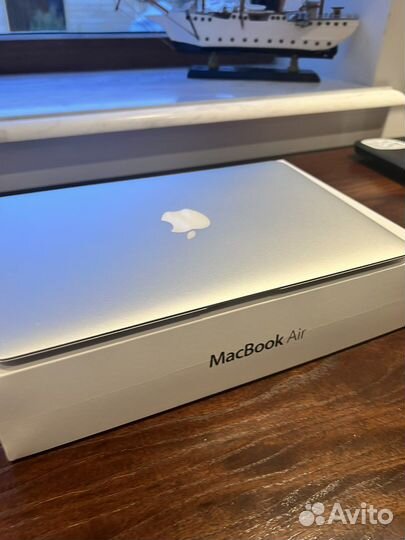 Apple MacBook Air early 2014