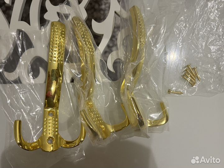 Мебельные ключки настенные