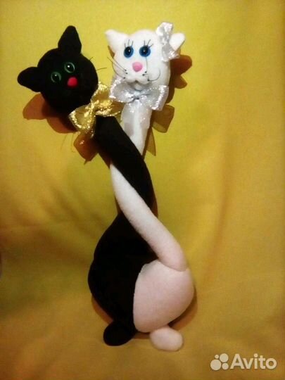 Влюбленные котопарочки