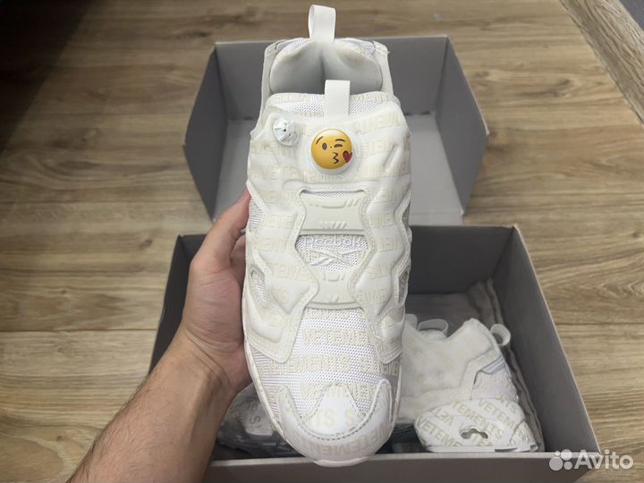 Reebok x Vetements Instapump Emoji - Оригинал