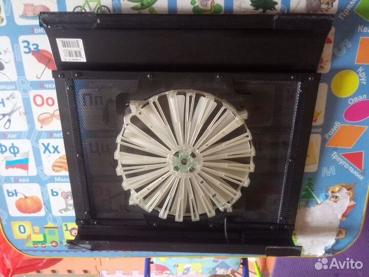 Подставка для ноутбука с охлаждением