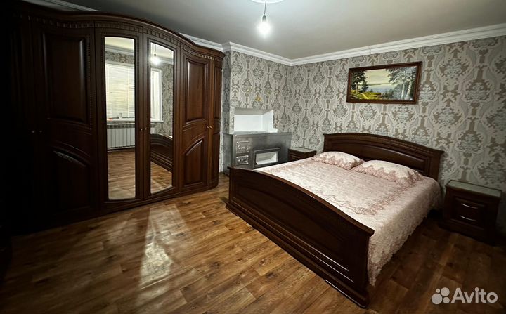 Спальный гарнитур