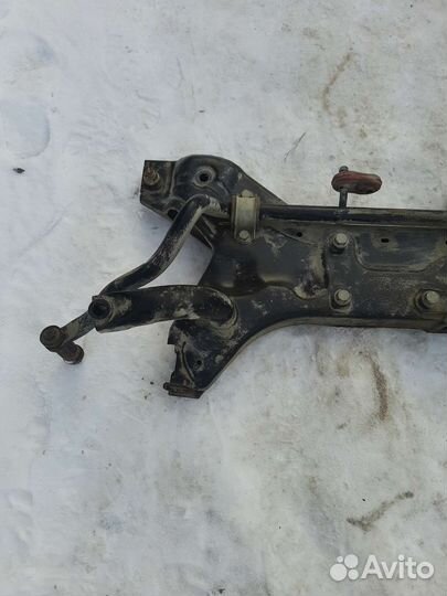Подрамник митцубиси colt Z34A