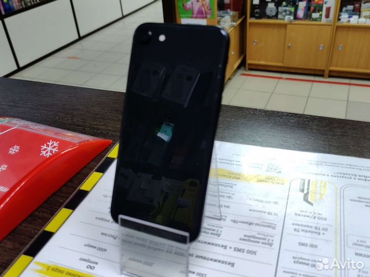 iPhone SE (2020), 64 ГБ
