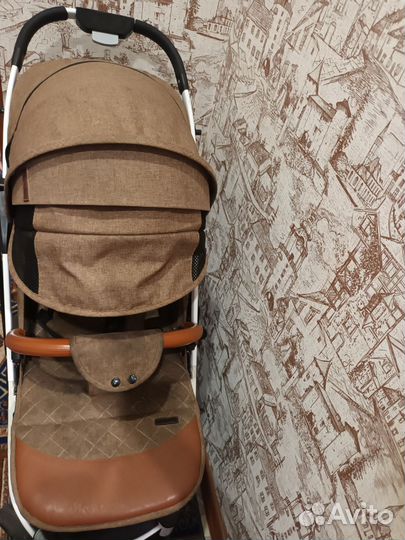 Прогулочная коляска