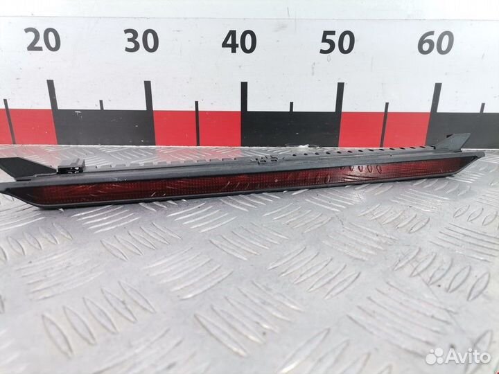 Стоп-сигнал Volkswagen Golf 4 2001 1121559