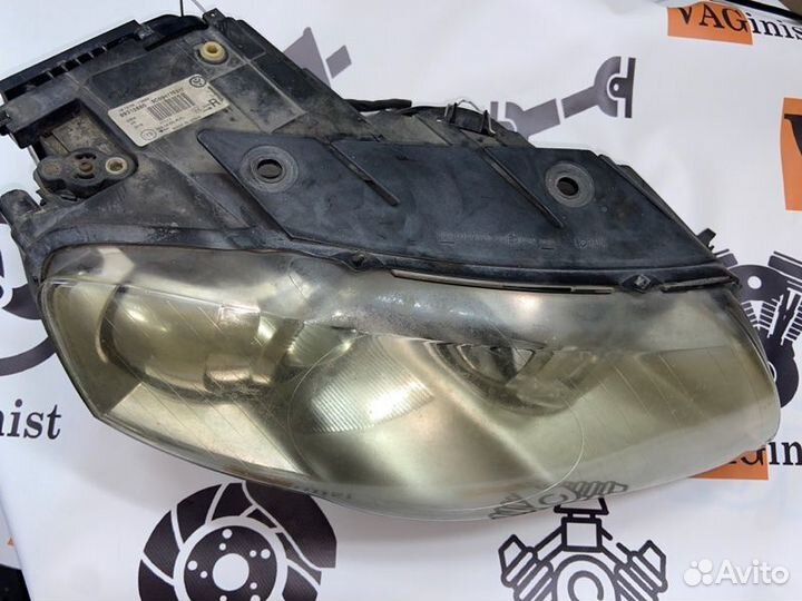 Фара ксеноновая правая