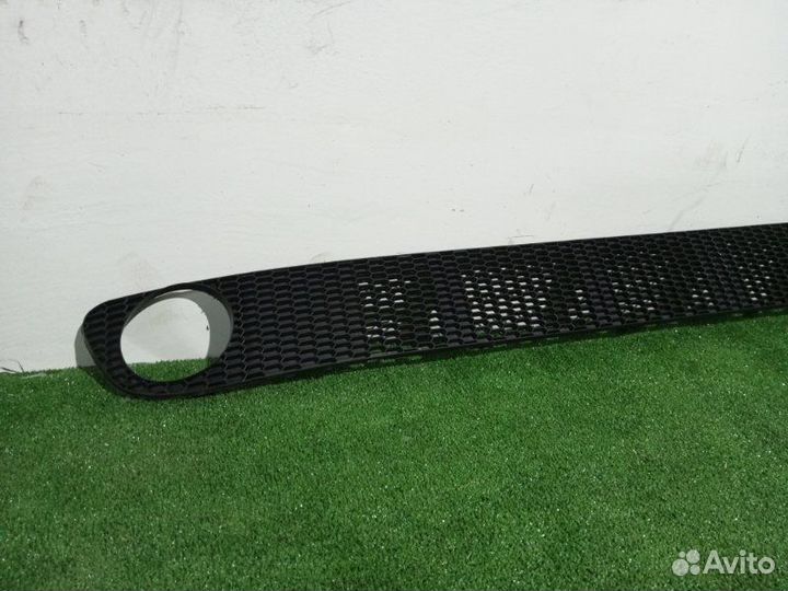 Решетка в бампер Nissan Almera N16