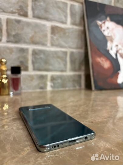 Samsung Galaxy S10, 8/128 ГБ
