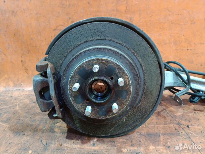 Кулак поворотный задний левый Subaru Legacy wagon BP5