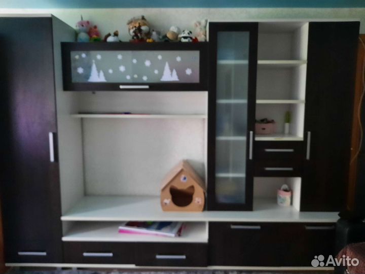 Стенка в гостиную бу