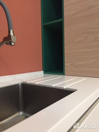 Столешница с раковиной для ванной комнаты