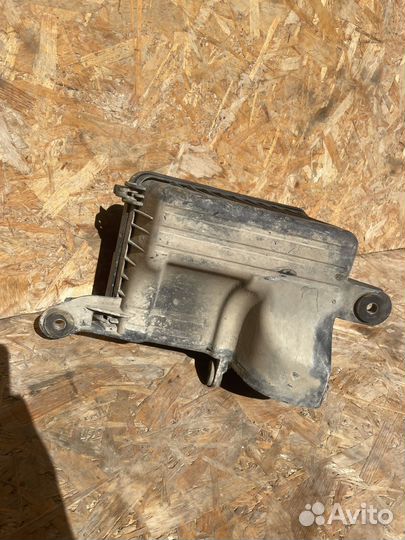 Корпус воздушного фильтра Hyundai Sonata 4 EF