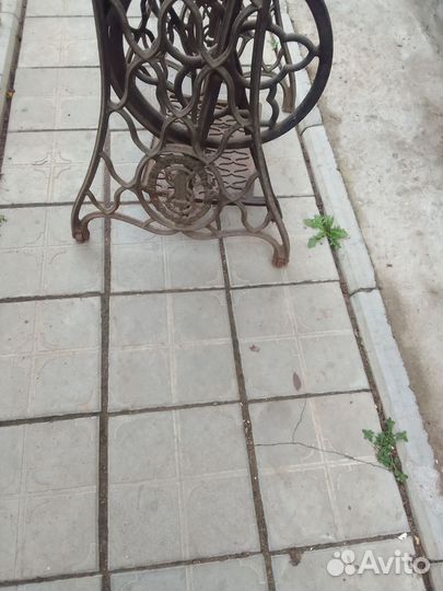 Швейная машина Singer станина