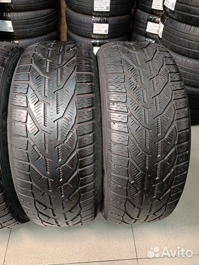 Tigar Winter 215/55 R17 98V