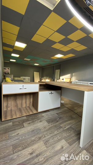 Письменный / компьютерный стол