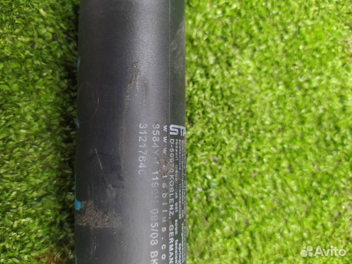 Амортизатор багажника пара Volvo V70