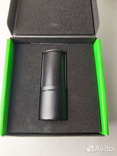 Микрофон Razer Seiren X