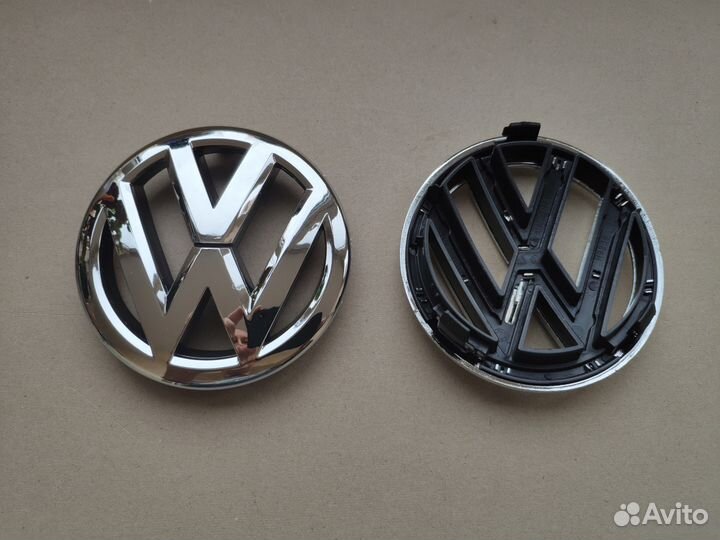 Эмблема передней решетки Фольксваген Поло