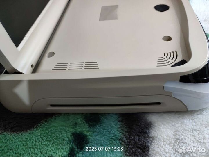 Потолочный двд монитор