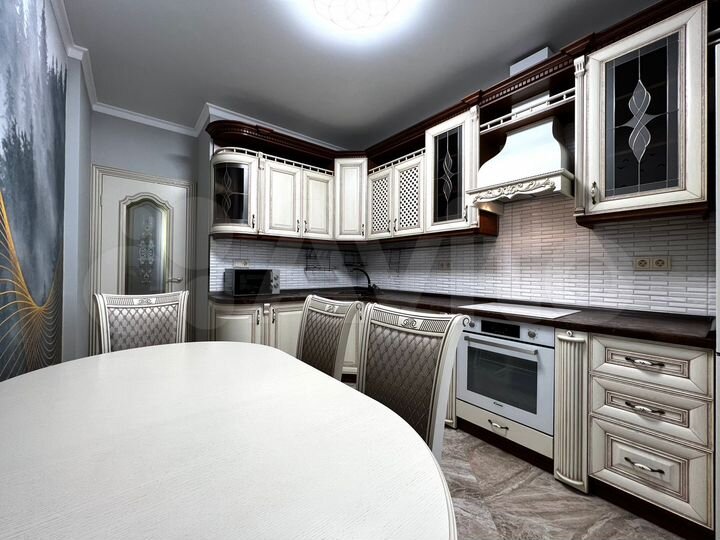 2-к. квартира, 65 м², 10/17 эт.