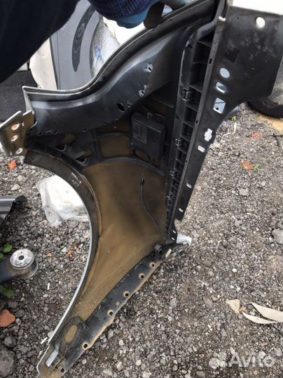 Крыло правое Фольксваген туарег 03-06