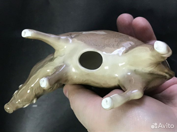 Кабан фарфоровая статуэтка