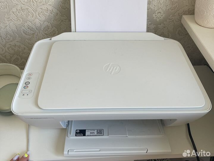 Принтер новый с новыми картриджами HP DeskJet 2320