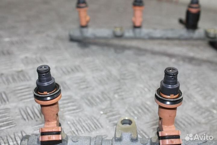 Форсунки с рейкой 1UZ-FE 3UZ-FE Toyota Lexus