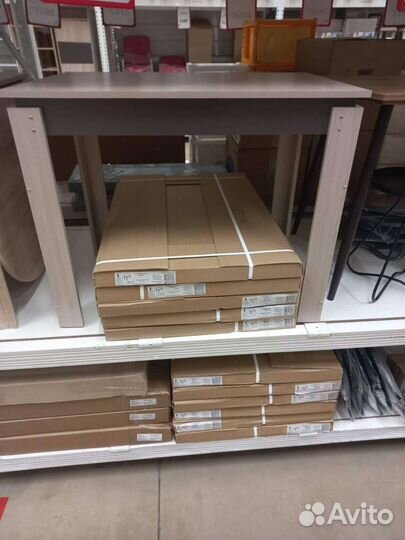 Стол обеденный новый