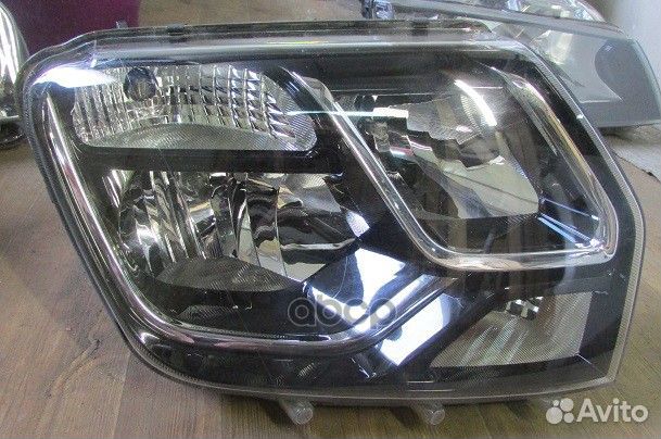 Фара правая 260107307R renault