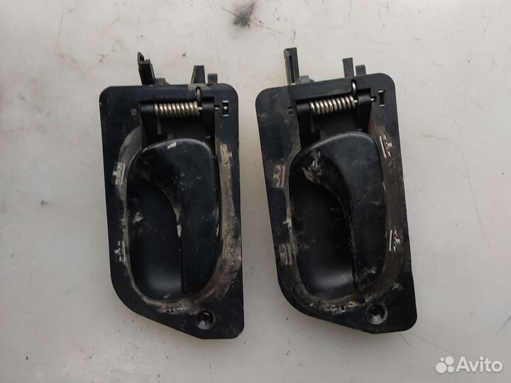 Ручка двери внутренняя Рено лагуна 1