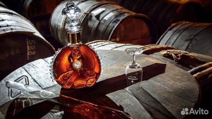 Бармен (барледи) в ресторан-клуб