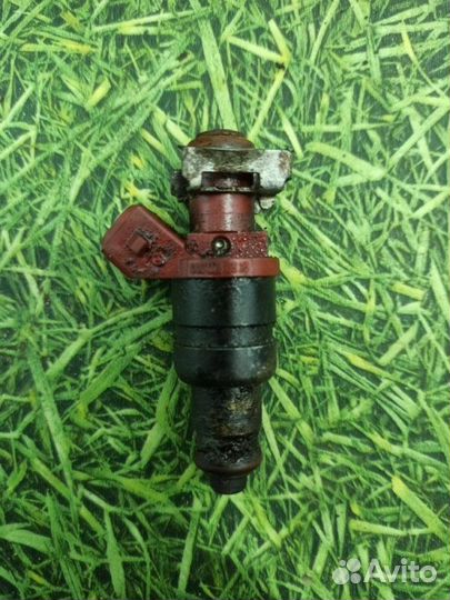 Форсунка Mercedes-Benz W202 седан 1.8 M111.921