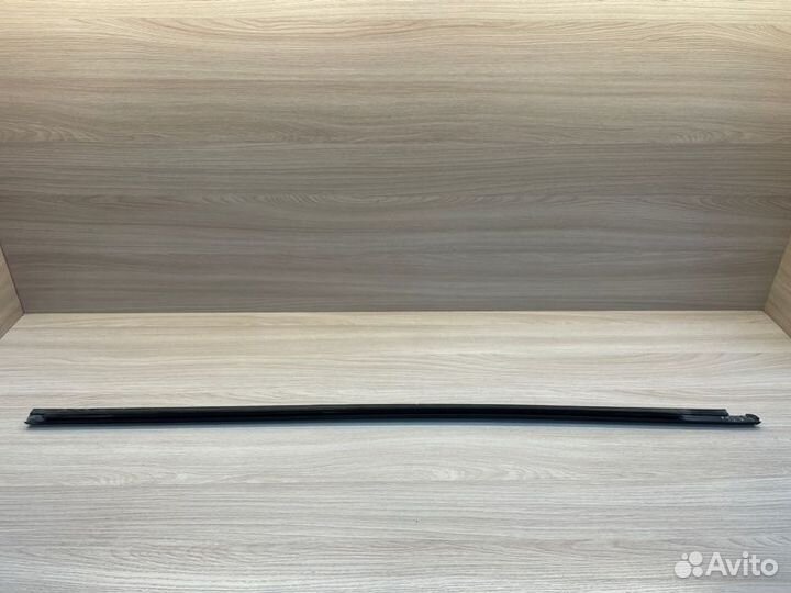 Уплотнитель стекла двери передний левый LADA X-Ray