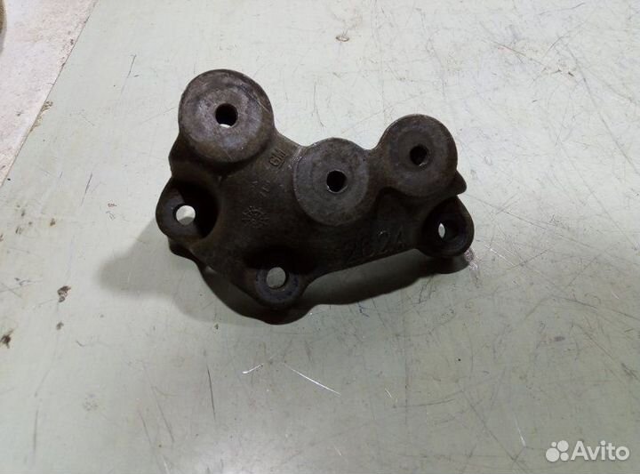 Кронштейн опоры двигателя Chevrolet Cobalt T250