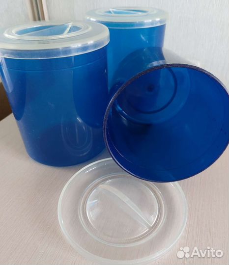 Банки пластиковые для хранения с крышкой