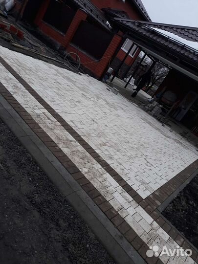 Укладка тротуарной плитки