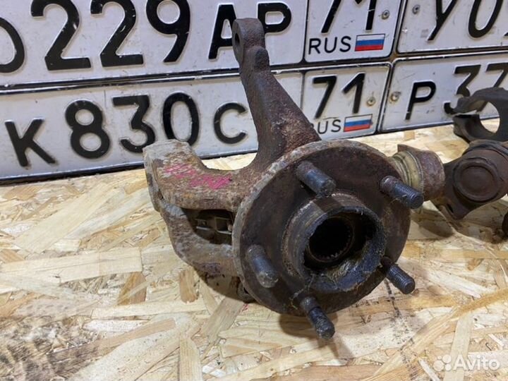 Кулак поворотный (ступица) Ford Mondeo 3 2.0 2003