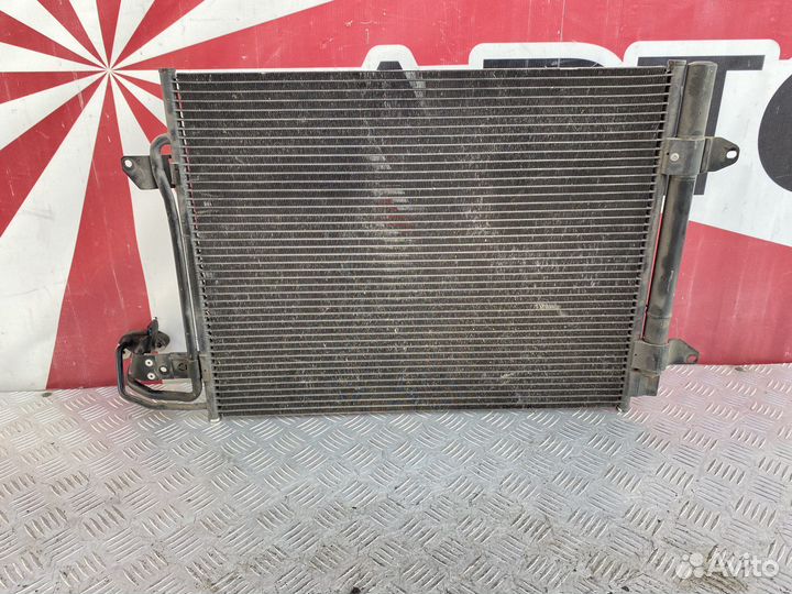 Радиатор кондиционера Volkswagen Touran