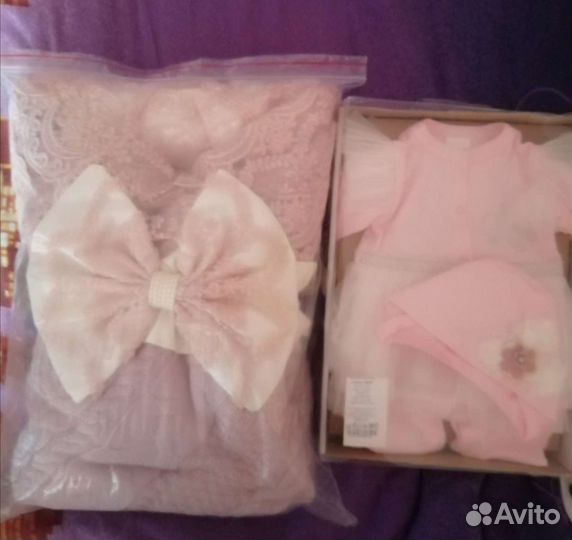 Конверт и комбинезончик для девочки на выписку