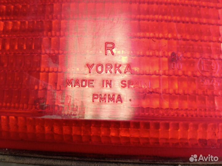 Фонарь задний внутренний правый для Opel Omega B