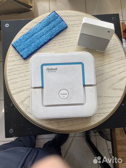 Робот полотер iRobot Braava Jet 240