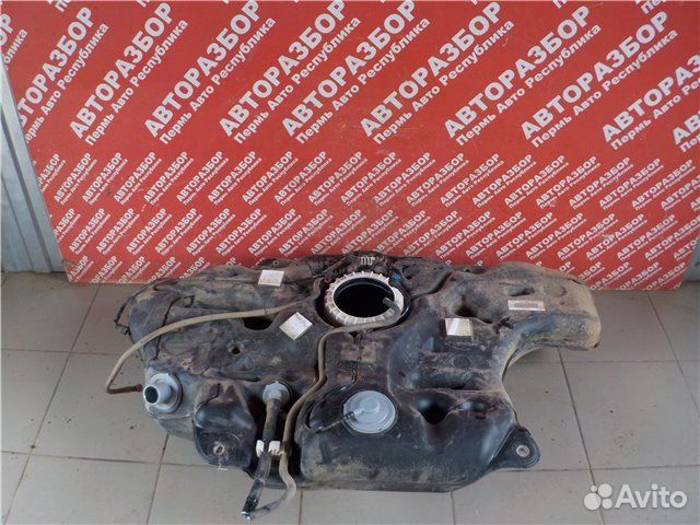 Бензобак Toyota Corolla ADE150 1ZR 2012