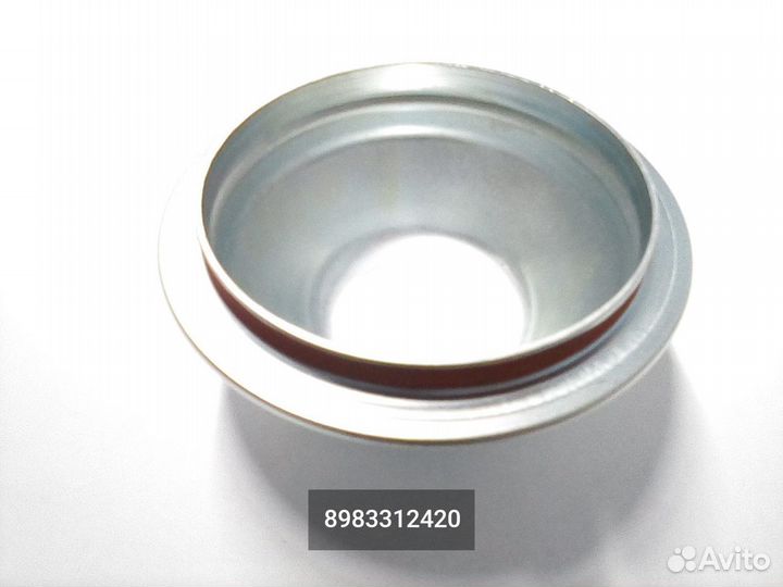 Крышка передней ступицы